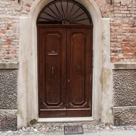 Nell'antico Ghetto Ebraico Apartamento
