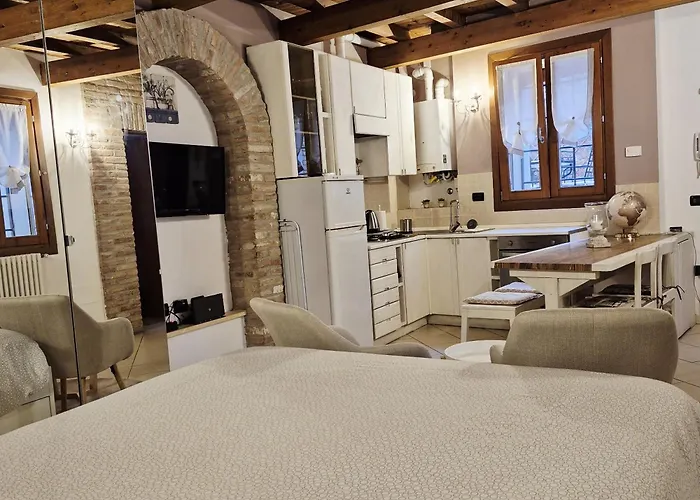 Appartamento Nell'antico Ghetto Ebraico *